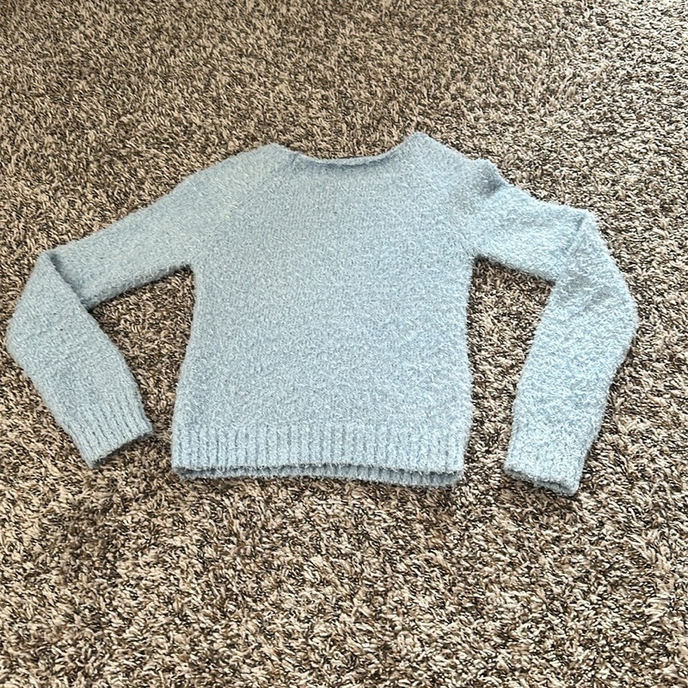 Delia’s Sweater - Picture 7 of 7
